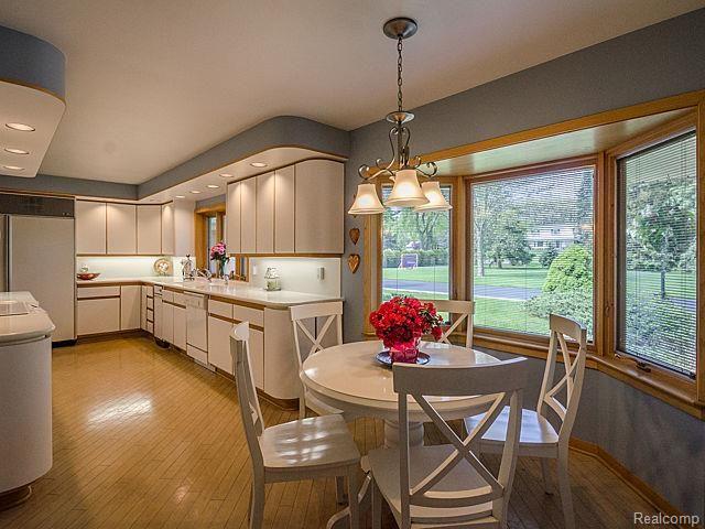 6435 Apple Orchard Lane Rochester Hills, MI 48306 - Photo 12 of 77