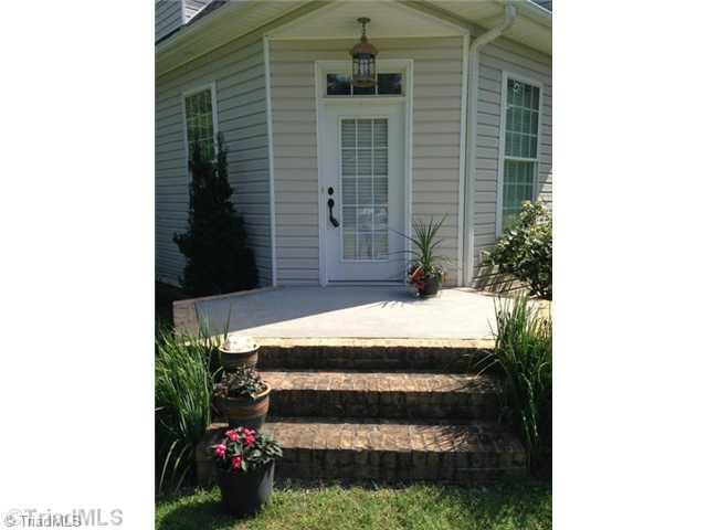 1911 Michael Road Lexington, NC 27295 - Photo 14 of 16 Patio/Deck.