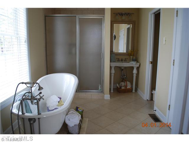 1911 Michael Road Lexington, NC 27295 - Photo 9 of 16 Master Bath/Spa.