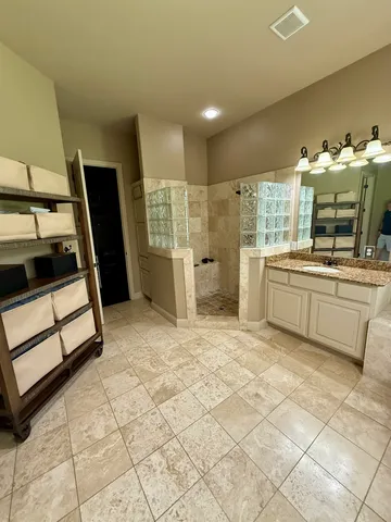 $2,950 | 3327 Bay W Boulevard, Horseshoe Bay, TX 78657