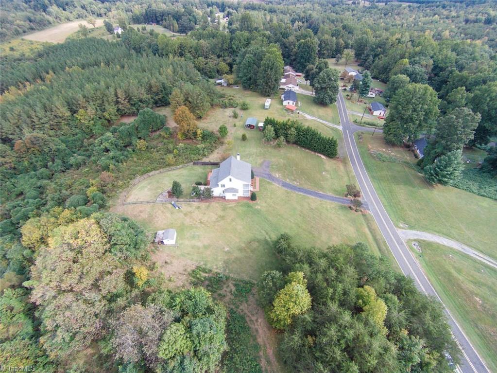 690 Garrison Road Reidsville, NC 27320 - Photo 4 of 24 Gallery Image 4
