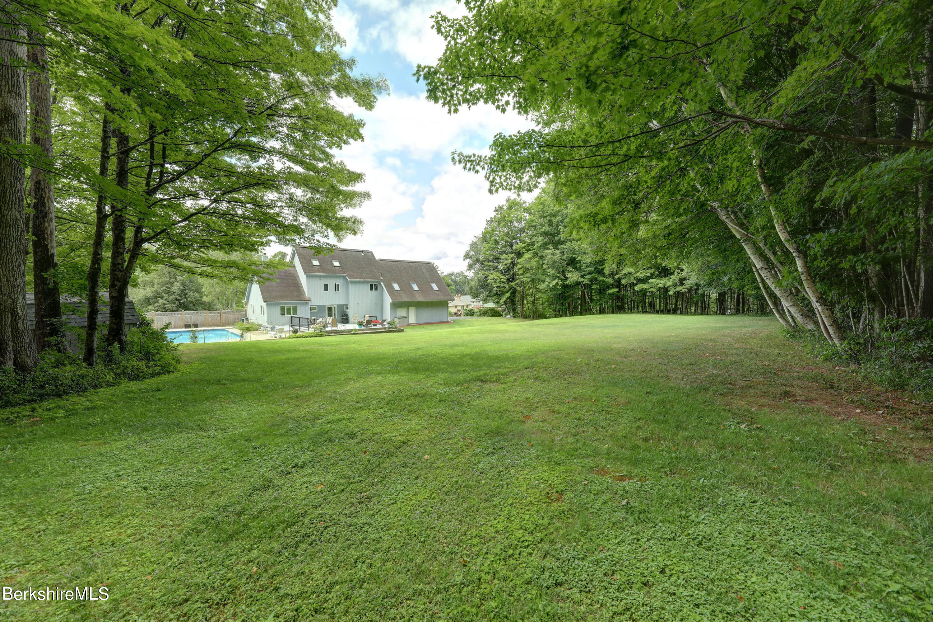165 Kittredge Road Pittsfield, MA 01201 - Photo 3 of 50 305 Back Yard