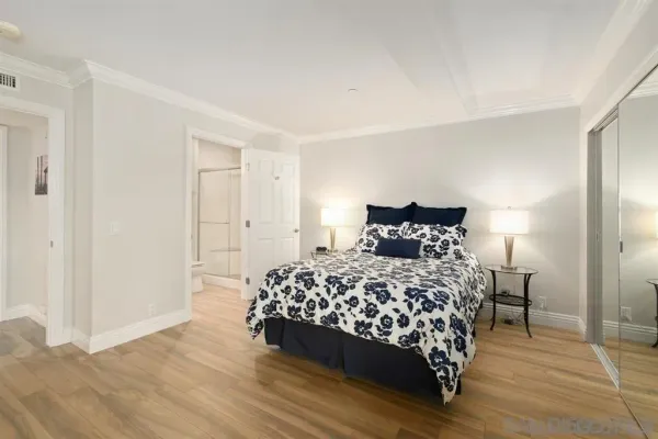 $4,975 | 7509 Draper Avenue, Unit 200, La Jolla, CA 92037