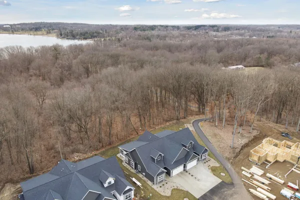 $474,900 | 1140 Lochaven Circle, Unit 10B, Hillsdale, MI 49242
