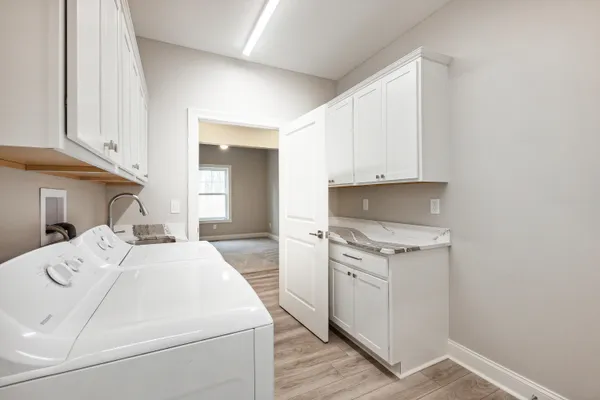 $474,900 | 1140 Lochaven Circle, Unit 10B, Hillsdale, MI 49242