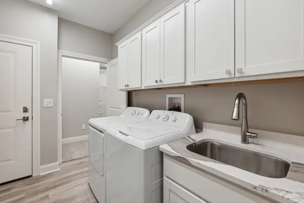 $474,900 | 1140 Lochaven Circle, Unit 10B, Hillsdale, MI 49242