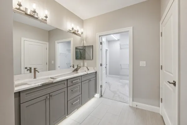 $474,900 | 1140 Lochaven Circle, Unit 10B, Hillsdale, MI 49242