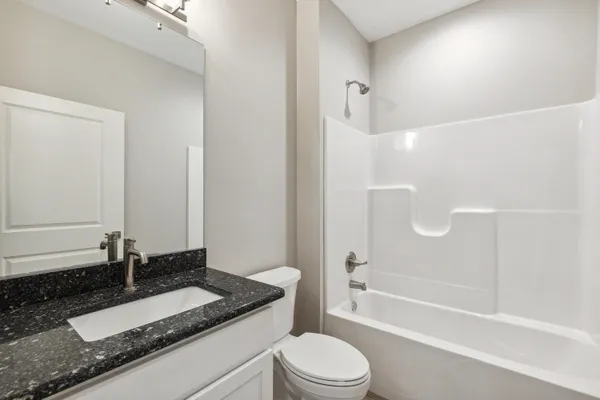$474,900 | 1140 Lochaven Circle, Unit 10B, Hillsdale, MI 49242