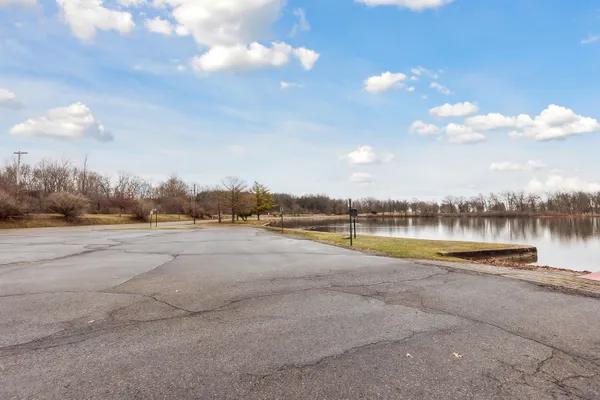 $474,900 | 1140 Lochaven Circle, Unit 10B, Hillsdale, MI 49242