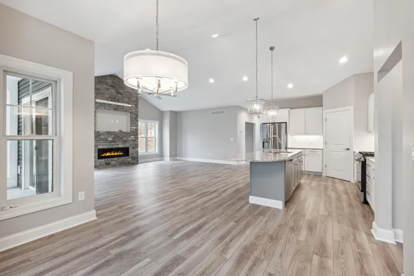 $474,900 | 1140 Lochaven Circle, Unit 10B, Hillsdale, MI 49242