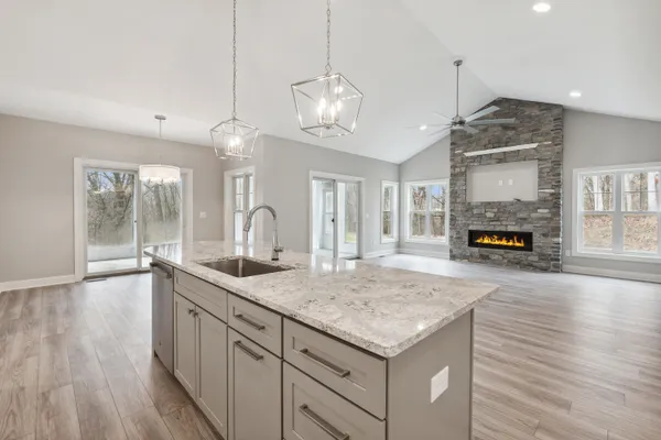 $474,900 | 1140 Lochaven Circle, Unit 10B, Hillsdale, MI 49242