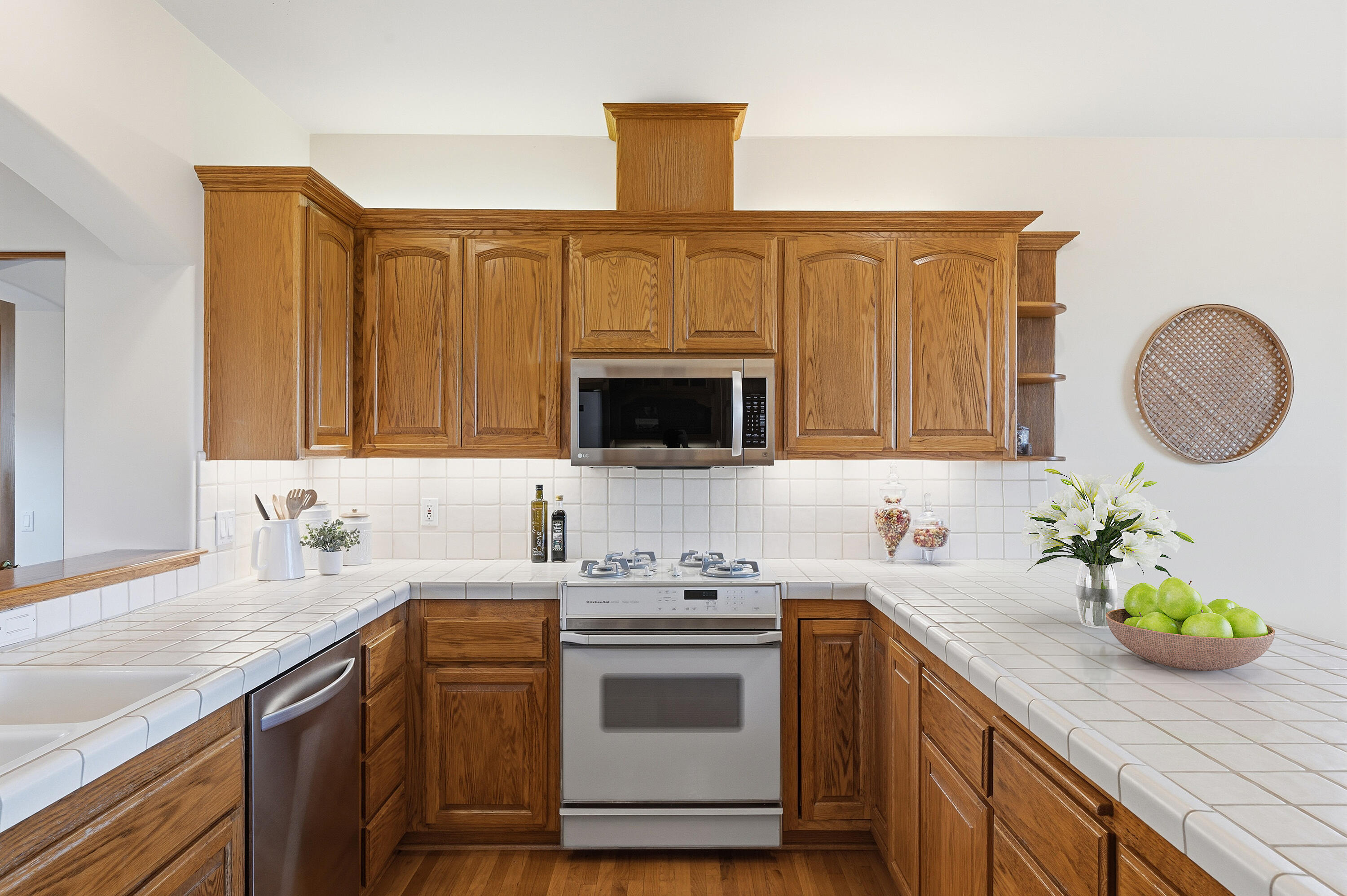 821 Fredensborg Canyon Road Solvang, CA 93463 - Photo 20 of 58 821-fredensborg-canyon-apples-24