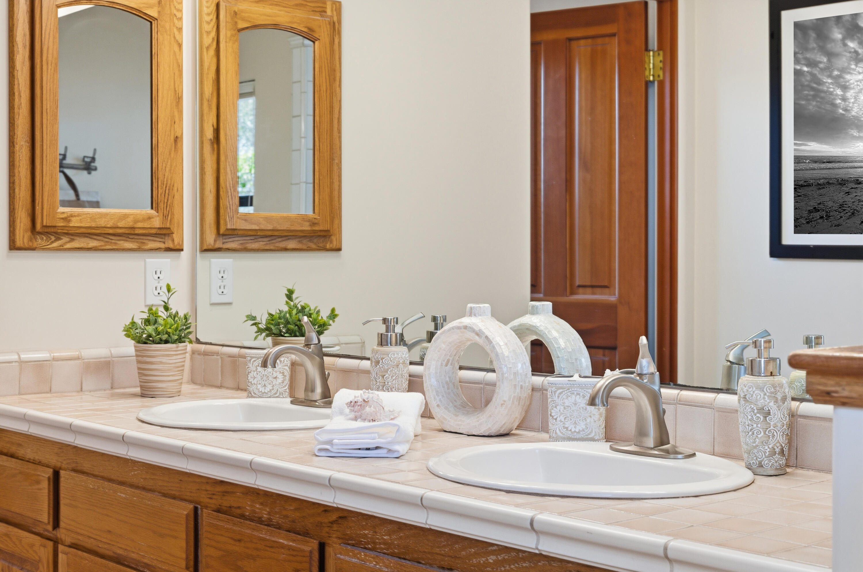 821 Fredensborg Canyon Road Solvang, CA 93463 - Photo 32 of 58 821-fredensborg-canyon-m bath-35-copy