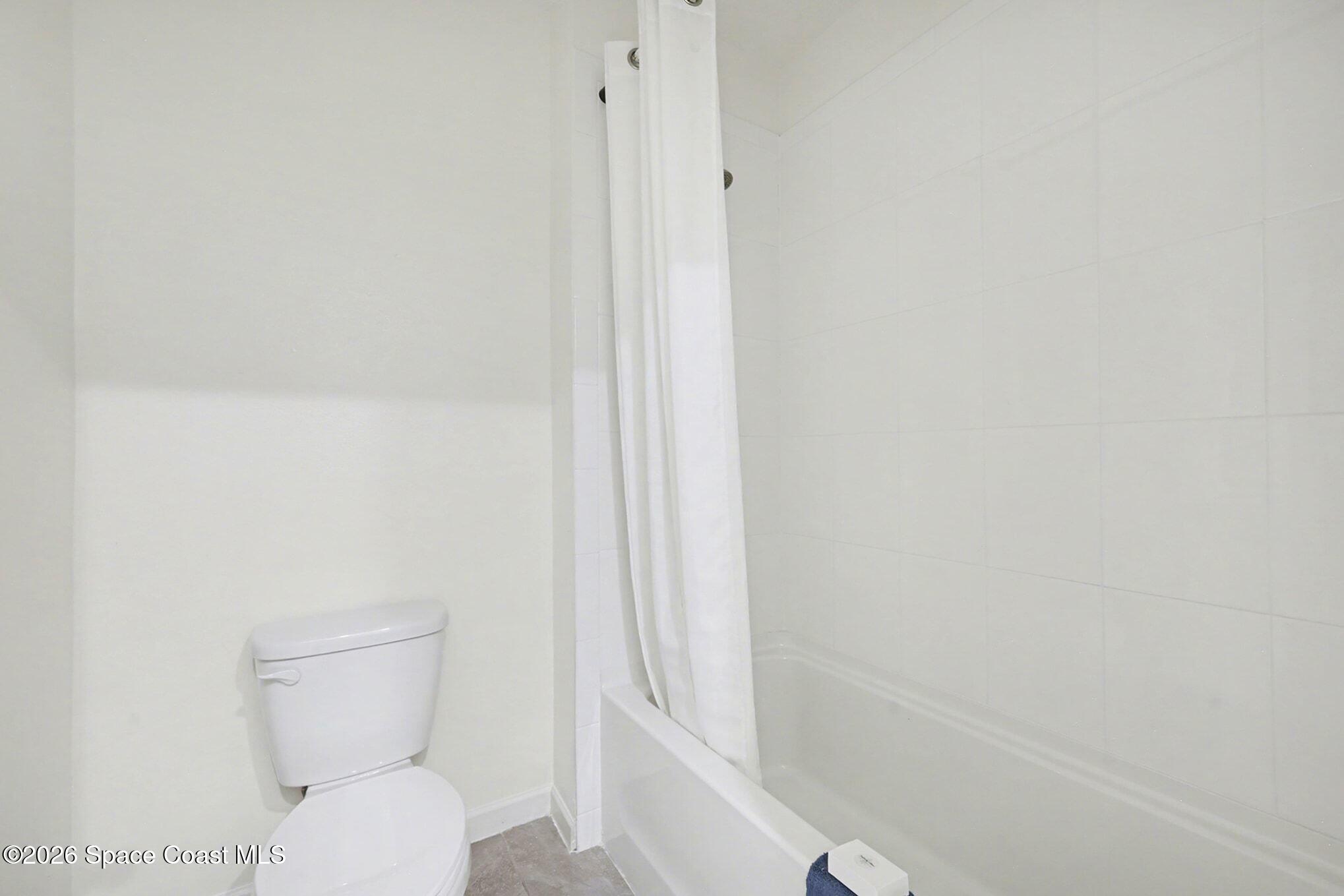 5092 Talbot Boulevard Cocoa, FL 32926 - Photo 24 of 32 Second Floor Hall Bathroom