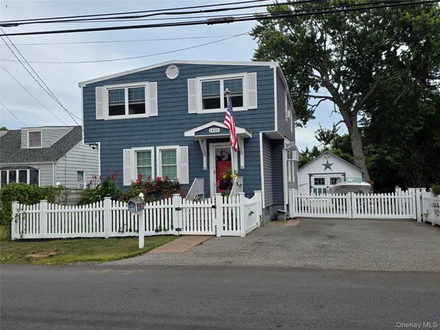 $795,000 | 1405 Ohio Avenue, Bay Shore, NY 11706