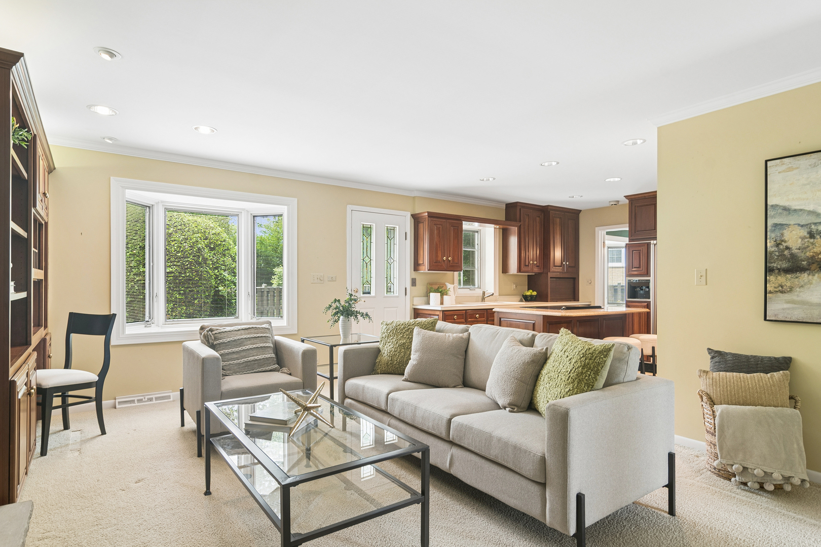 572 East Monterey Road Palatine, IL 60074 - Photo 8 of 27 a living room with furniture and a large window