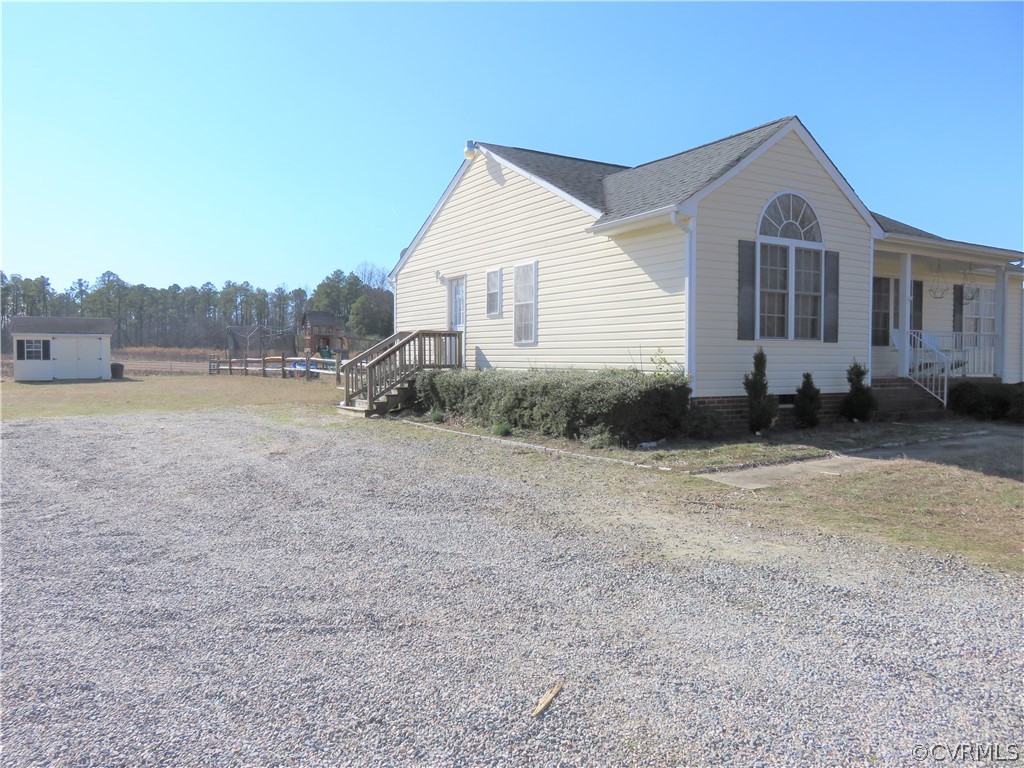 241 Custis Millpond Road West Point, VA 23181 - Photo 4 of 37 Gallery Image 4