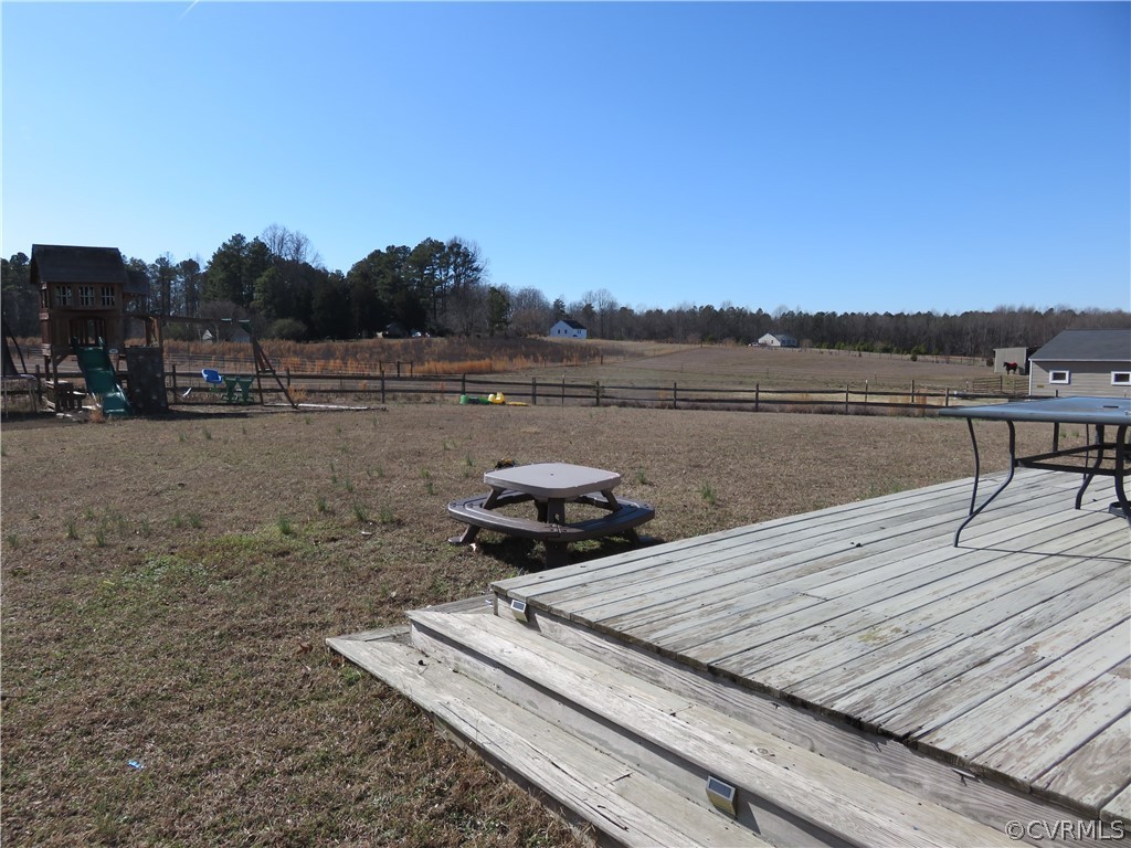 241 Custis Millpond Road West Point, VA 23181 - Photo 8 of 37 Gallery Image 8