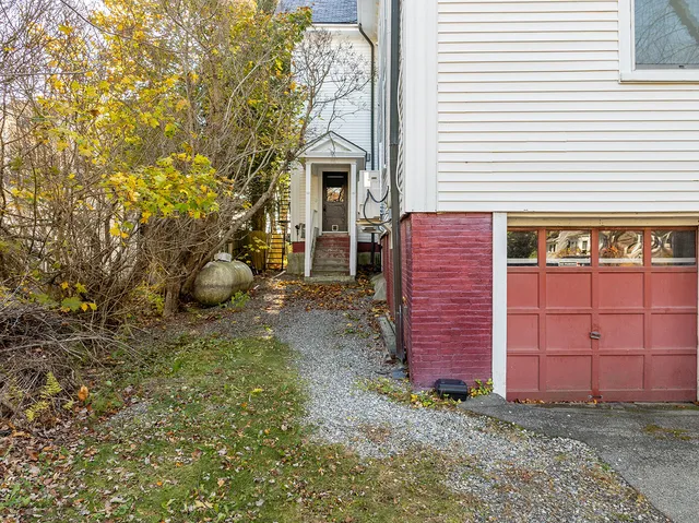 $289,000 | 10 Summer Street, Unit 1, Rockport, ME 04856