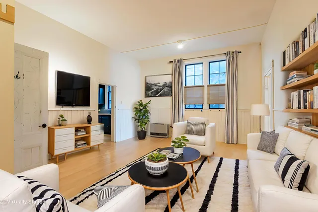 $289,000 | 10 Summer Street, Unit 1, Rockport, ME 04856