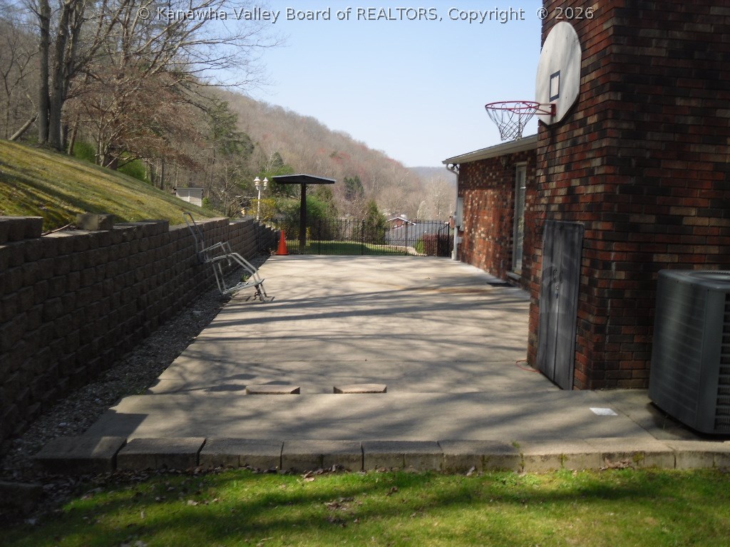 3954 Indian Creek Road Elkview, WV 25071 - Photo 11 of 30 Gallery Image 11