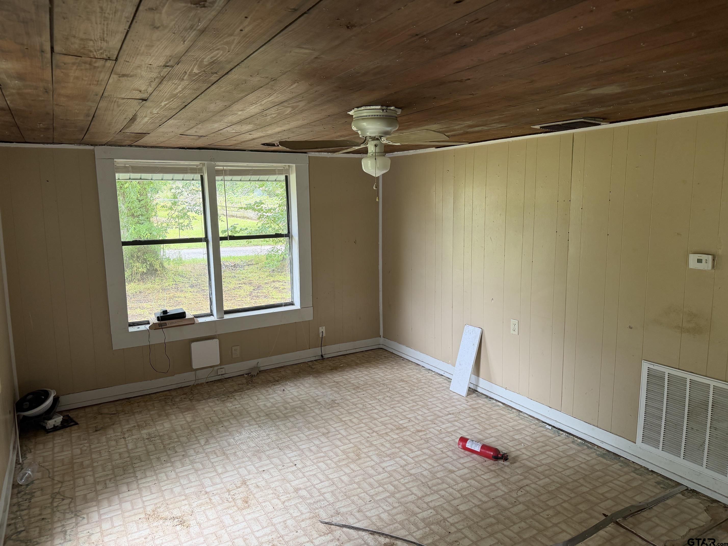 141 County Road 2131 Rusk, TX 75785 - Photo 3 of 18