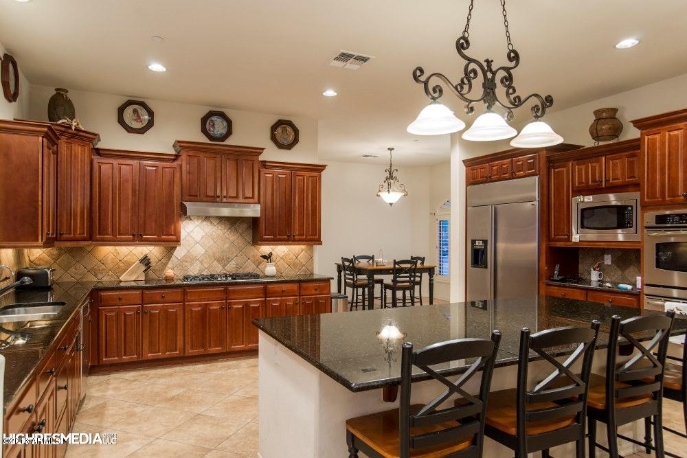 3731 East Maffeo Road Phoenix, AZ 85050 - Photo 4 of 32 Kitchen