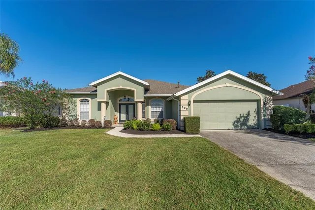 $2,680 | 529 Via Del Sol Drive, Davenport, FL 33896