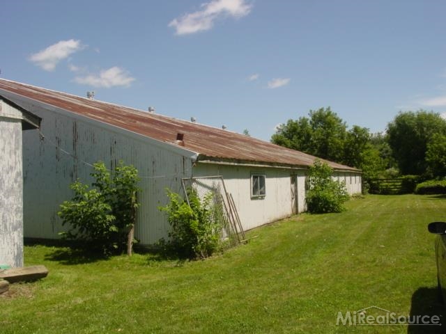 5650 Fargo Road Avoca, MI 48006 - Photo 5 of 9