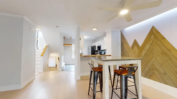 $499,900 | 106 East Redrock Drive, Burlington, VT 05401