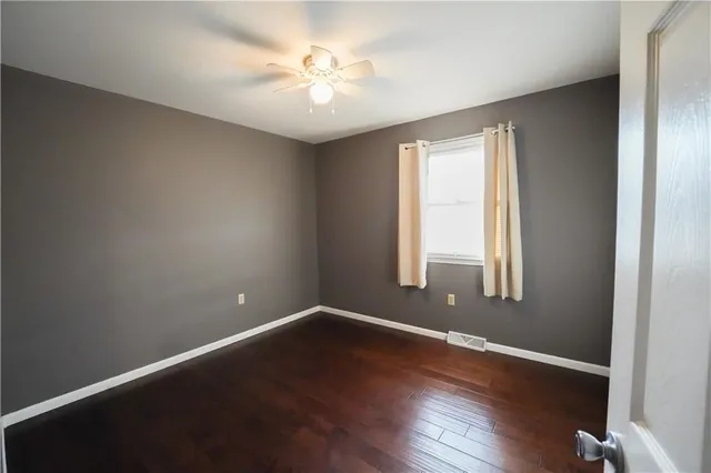 $274,900 | 1112 Vest Drive, Warrensburg, MO 64093