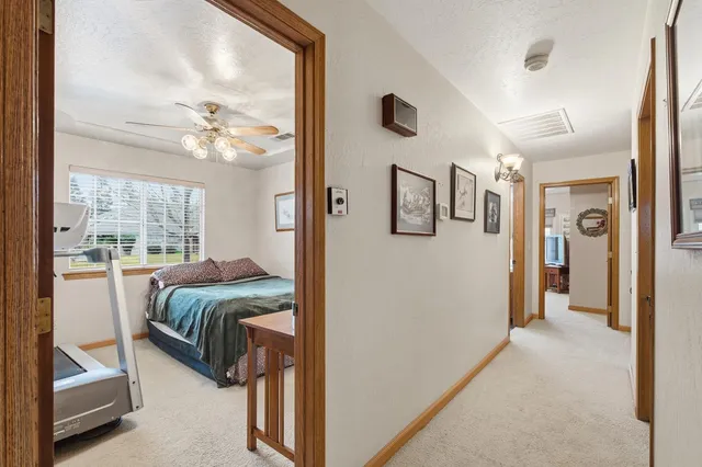 $566,000 | 139 East Chestnut Court, Visalia, CA 93277