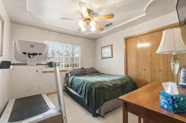 $566,000 | 139 East Chestnut Court, Visalia, CA 93277