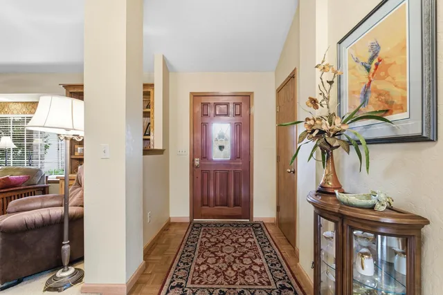 $566,000 | 139 East Chestnut Court, Visalia, CA 93277