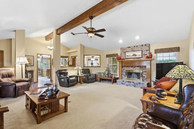 $566,000 | 139 East Chestnut Court, Visalia, CA 93277