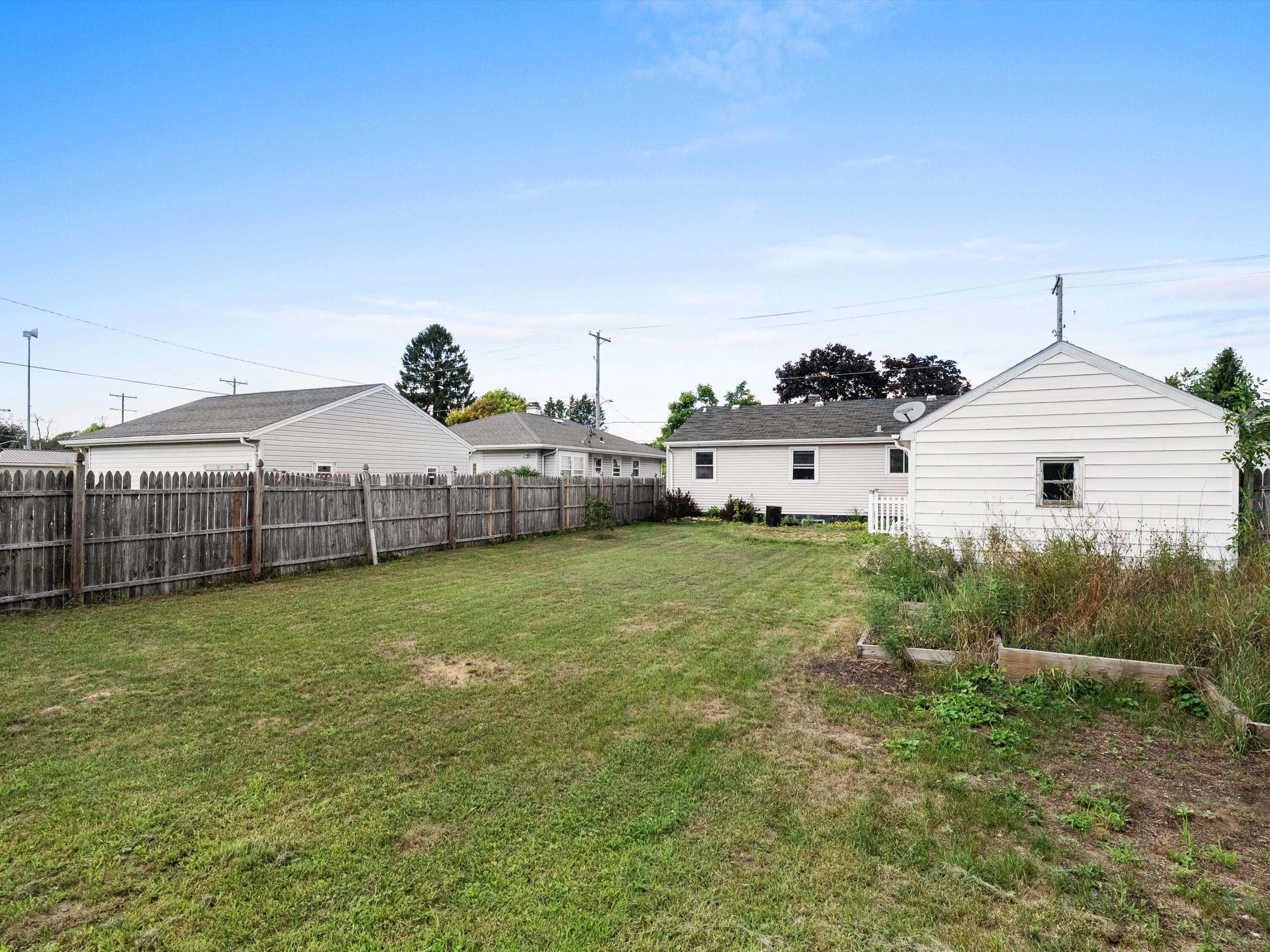 2517 13th Street Two Rivers, WI 54241 - Photo 22 of 24 24-DSC06558