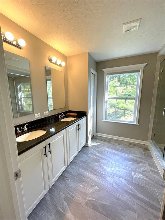 301 Trinity Way Wexford, PA 15090 - Photo 19 of 24 Primary Suite Bath