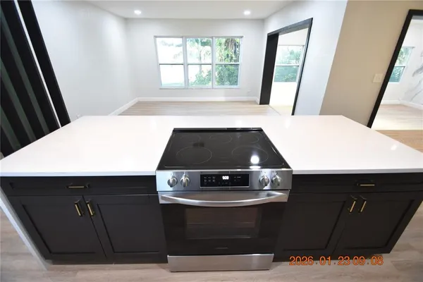 $3,095 | 3606 River Grove Drive, Tampa, FL 33610