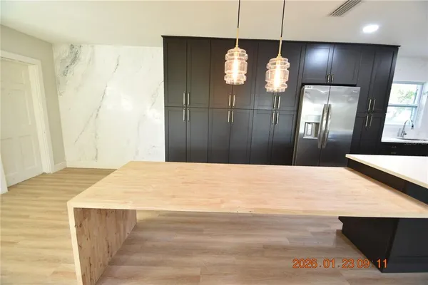 $3,095 | 3606 River Grove Drive, Tampa, FL 33610