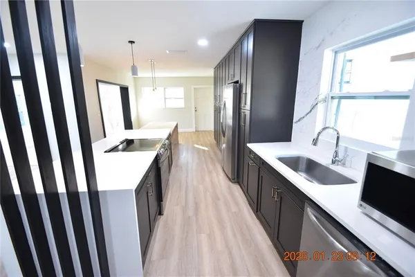 $3,095 | 3606 River Grove Drive, Tampa, FL 33610