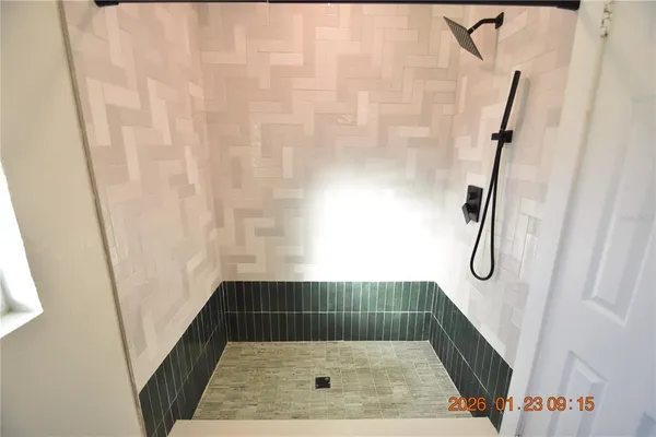 $3,095 | 3606 River Grove Drive, Tampa, FL 33610