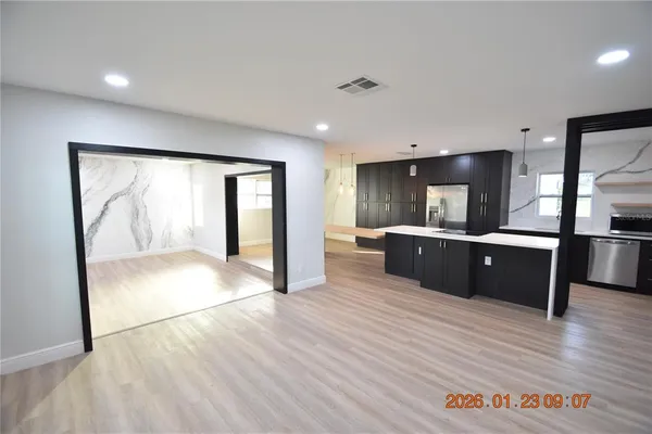 $3,095 | 3606 River Grove Drive, Tampa, FL 33610