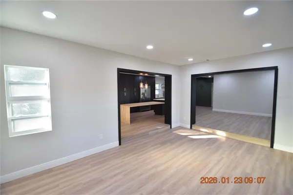 $3,095 | 3606 River Grove Drive, Tampa, FL 33610