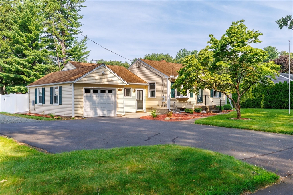 112 Dry Bridge Road Westfield, MA 01085 - Photo 3 of 32 Gallery Image 3