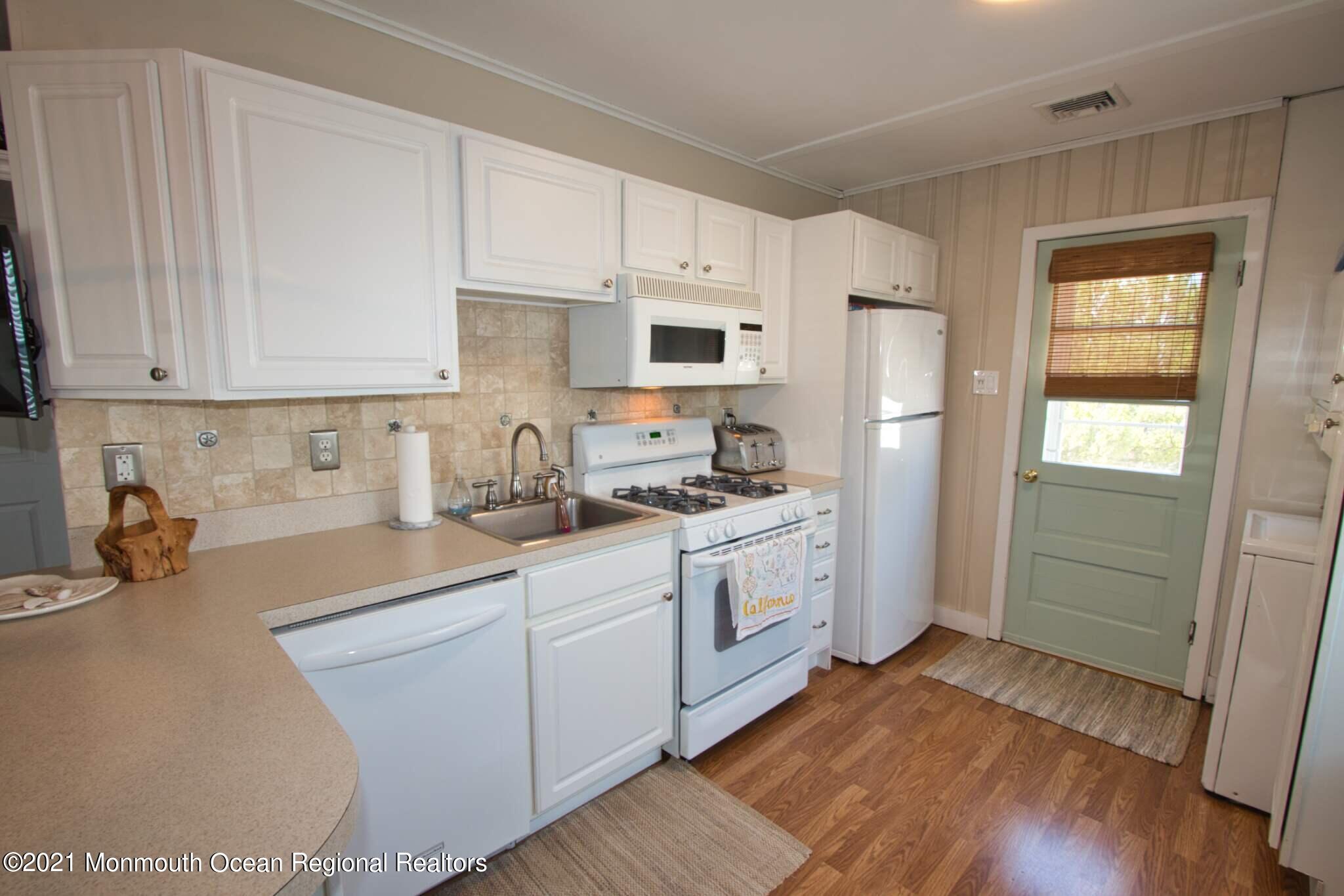 112 Marshmallow Road Lavallette, NJ 08735 - Photo 26 of 50 24
