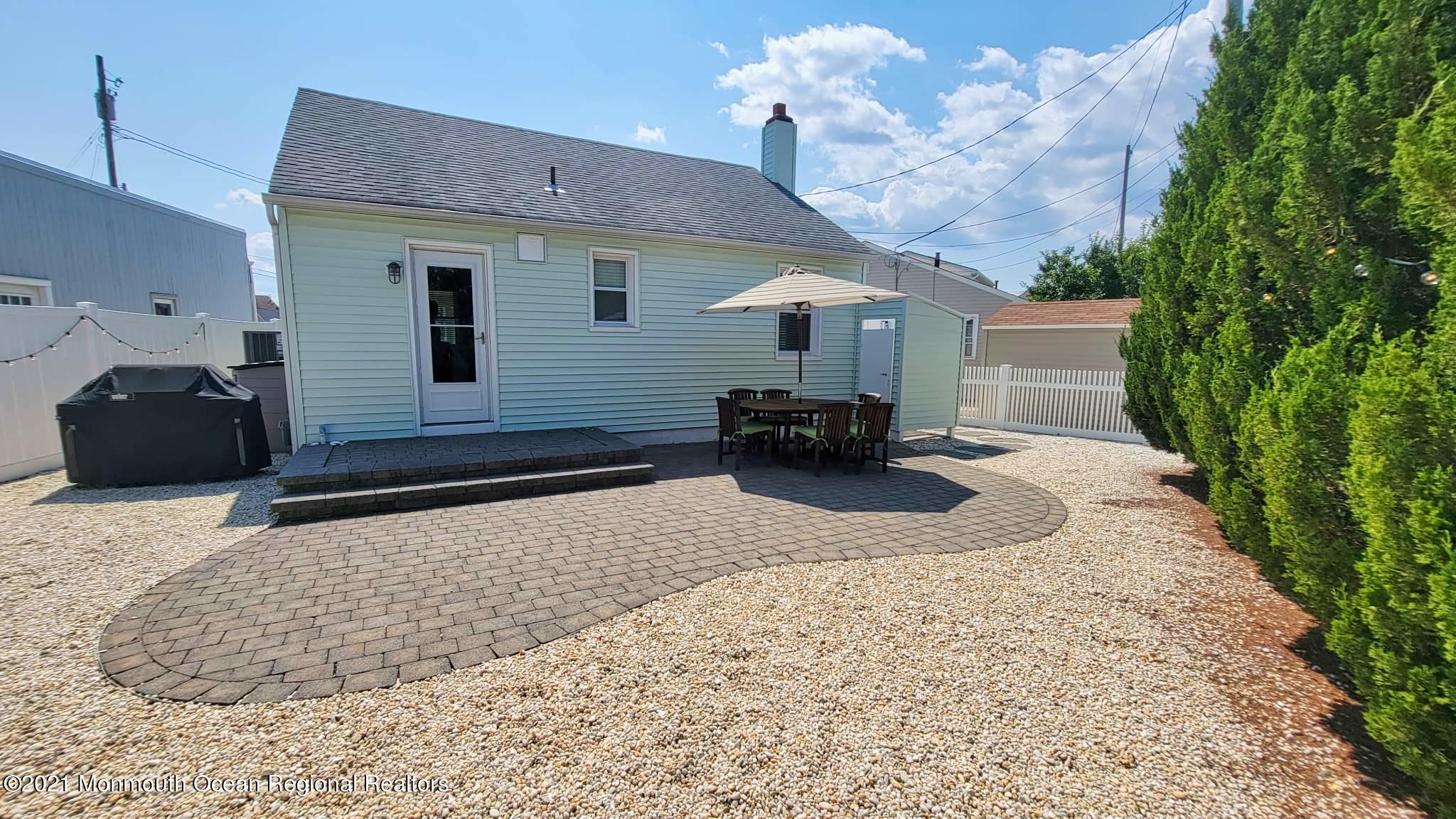 112 Marshmallow Road Lavallette, NJ 08735 - Photo 8 of 50 10