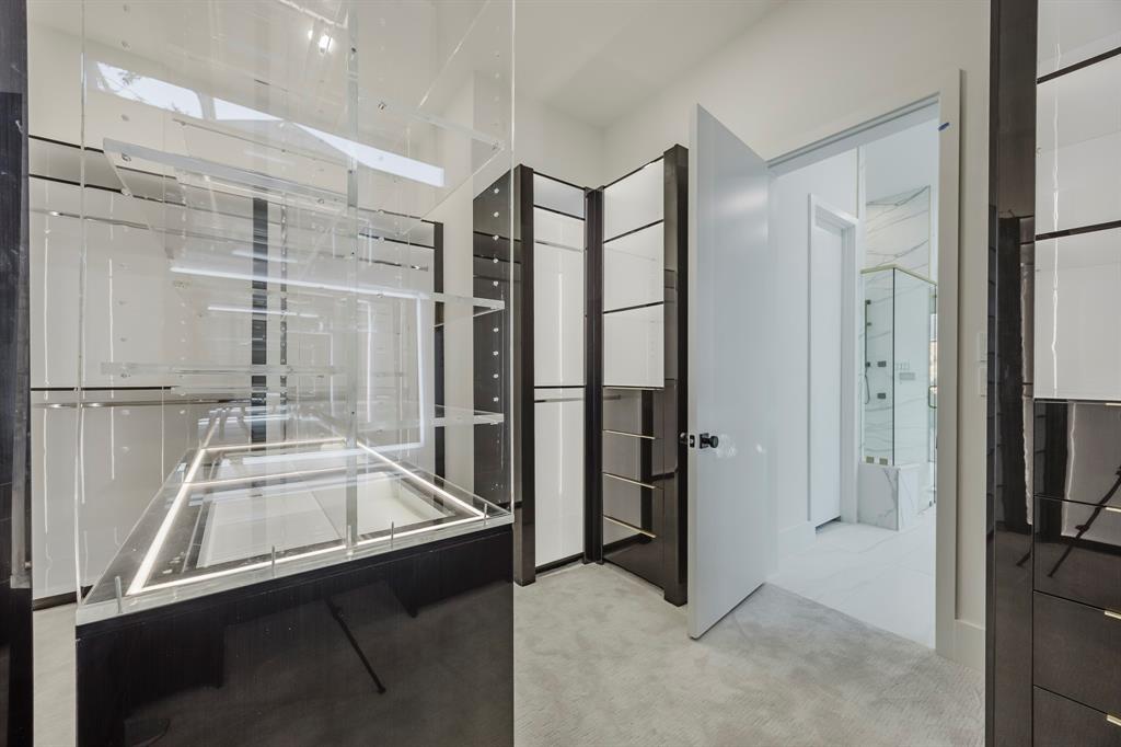 5723 Meletio Lane Dallas, TX 75230 - Photo 26 of 38 PRIMARY CLOSET