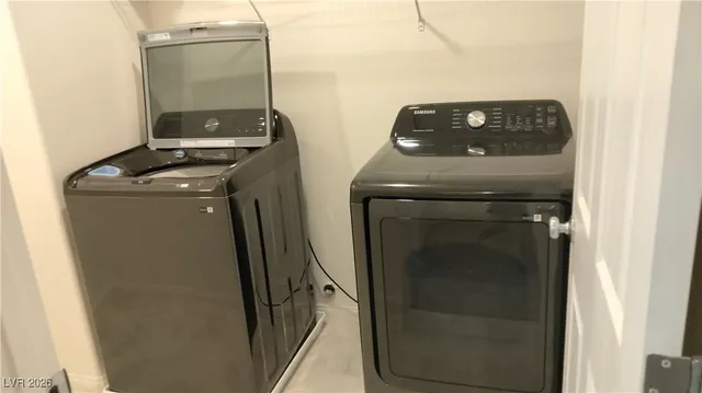 $2,800 | 7513 Lush Oasis Avenue, Las Vegas, NV 89113