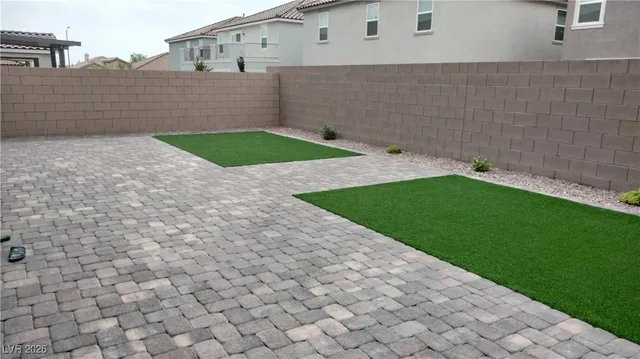 $2,800 | 7513 Lush Oasis Avenue, Las Vegas, NV 89113