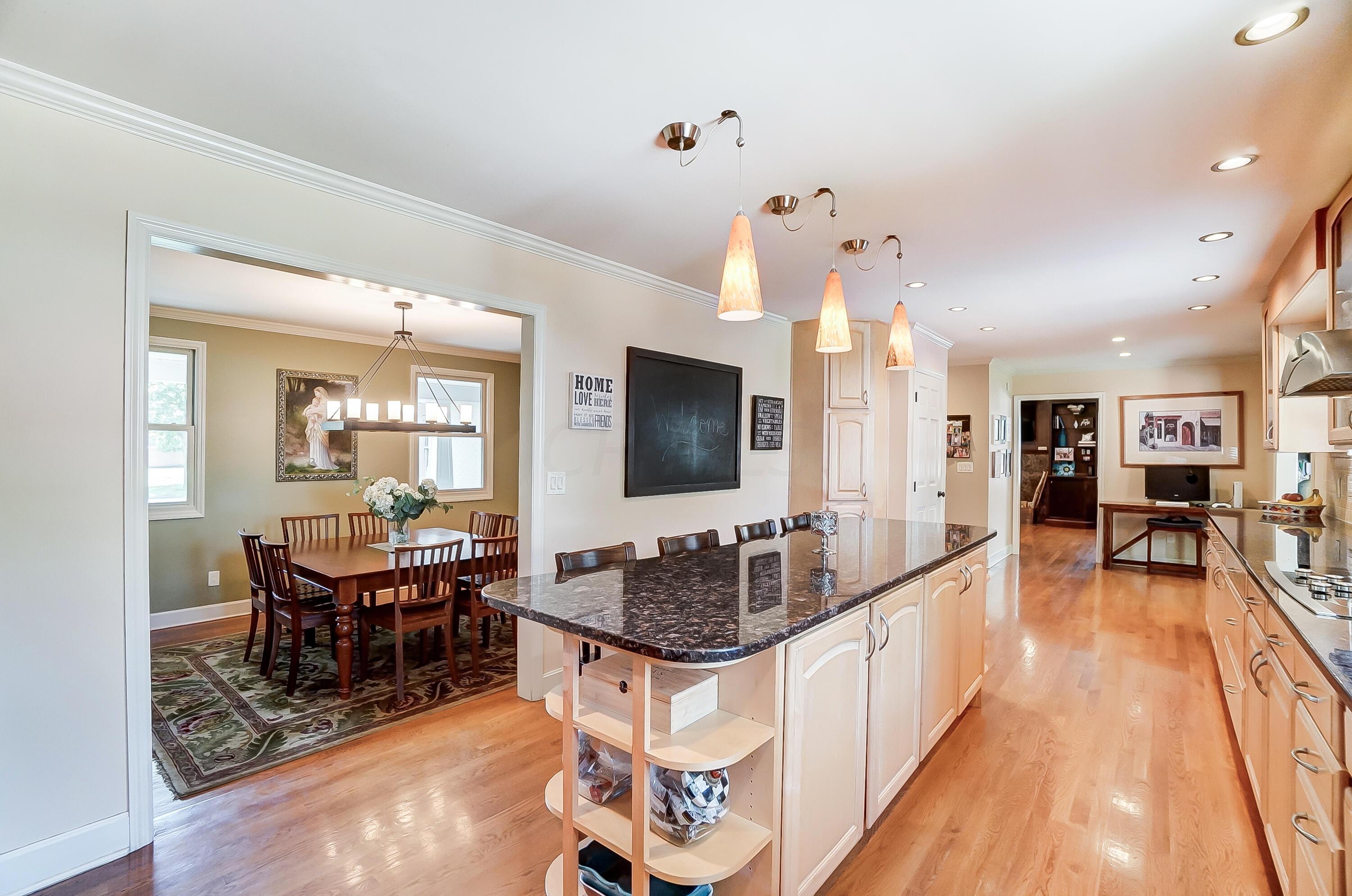 179 South Harding Road Columbus, OH 43209 - Photo 20 of 48 Kitchen